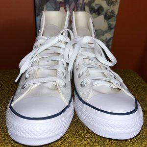 Converse, Hi white Canvas Sneaker! 9.5 womens 7.5 men’s…. Brand New!
